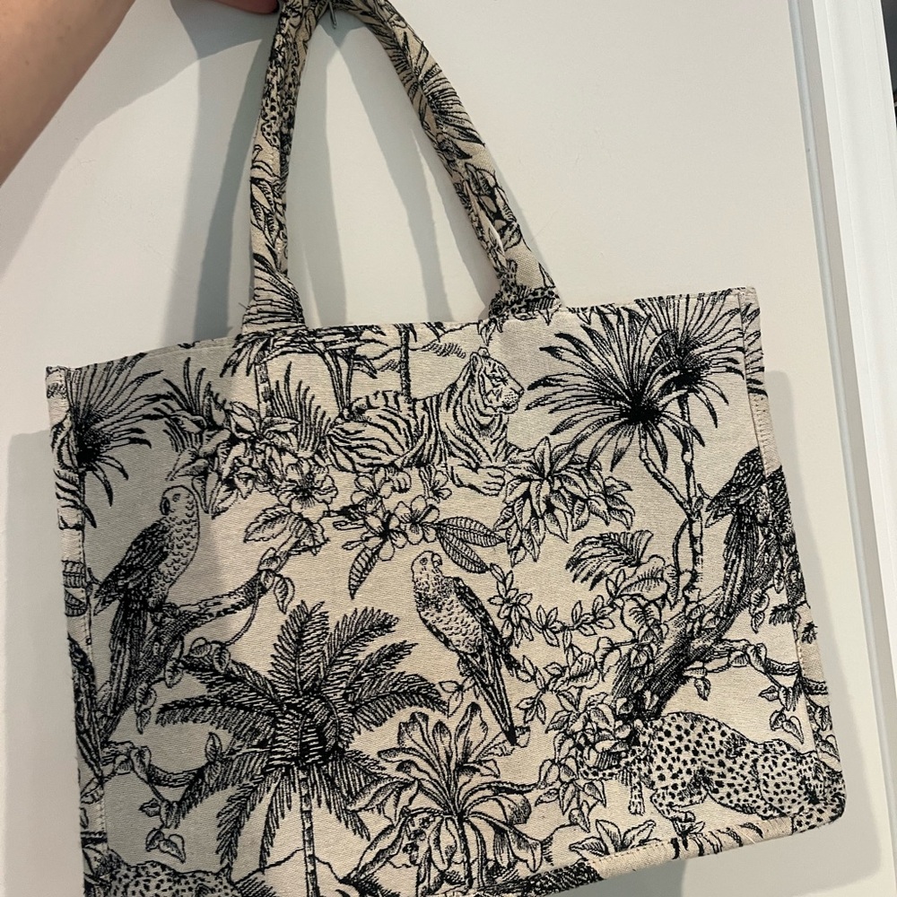 H&M Black and Cream Tropical Print Tote